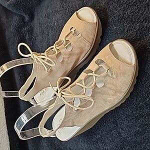 Skechers Tan Wedge Worn Once Size 6